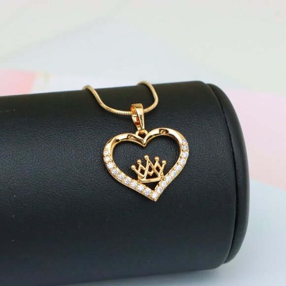 "Heart-Shaped Rose Gold Pendant with Crown Design and CZ Stones, XPPT1517 - Picture 4 of 11